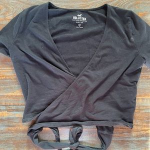 Hollister must-have baby tee wrap top